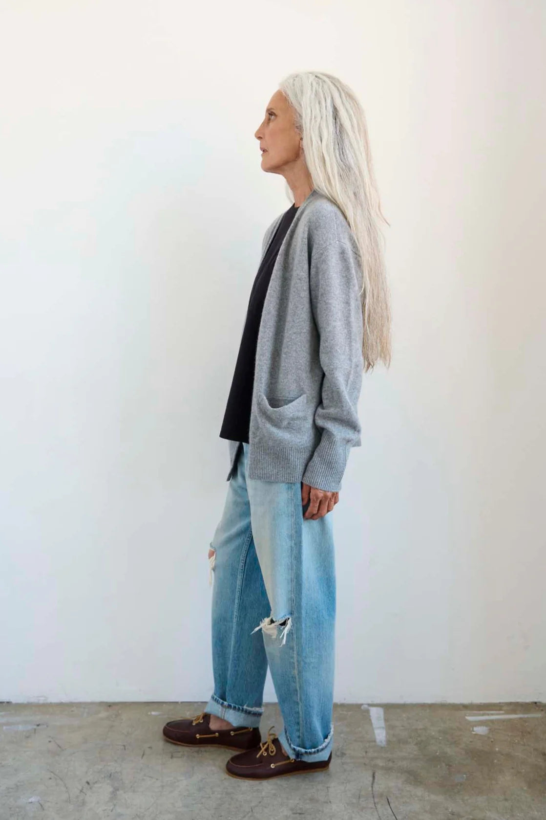 The Welt Pocket Cashmere Cardigan in Light Heather