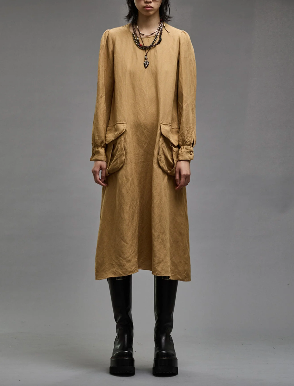 Bellow Pockets Dress in Khaki